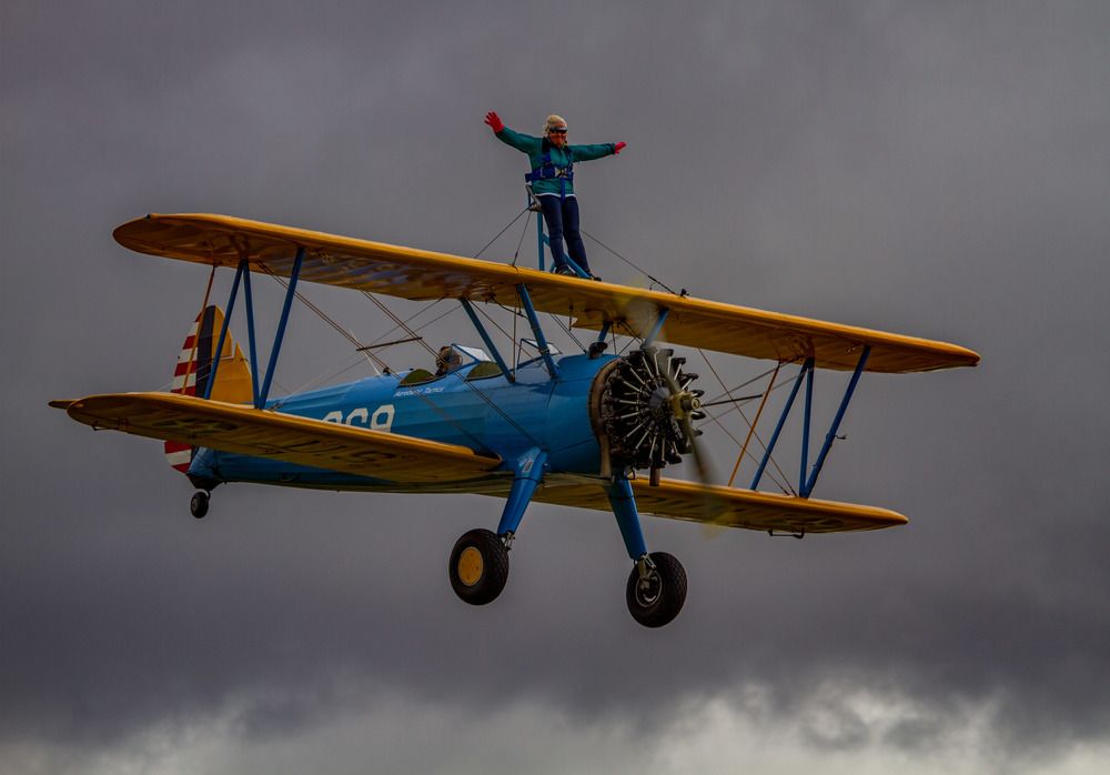 Бабуля проверяет себя на прочность.
