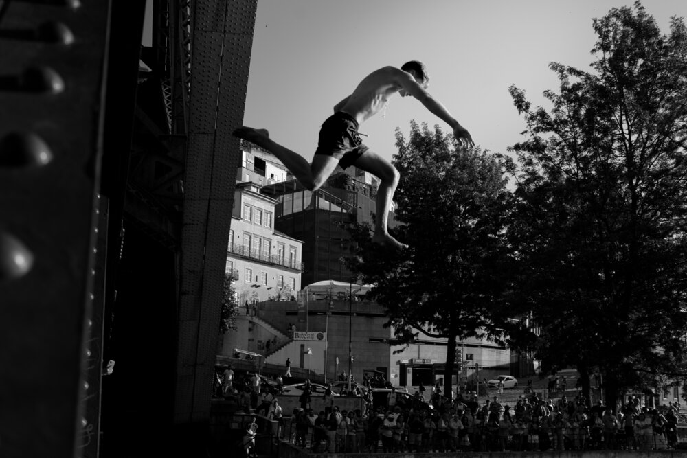 Leap from Dom Luís I Bridge