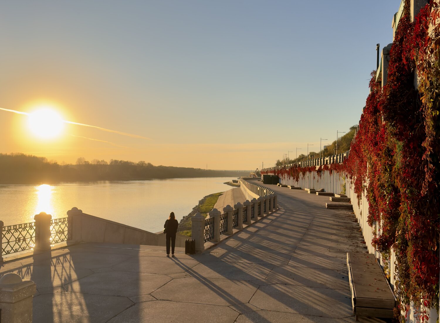 Багрянец последнего тепла/ The Crimson of the Last Warmth