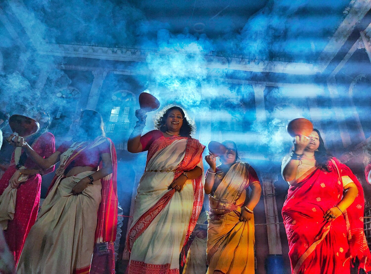 The rhythms of dhunuchi