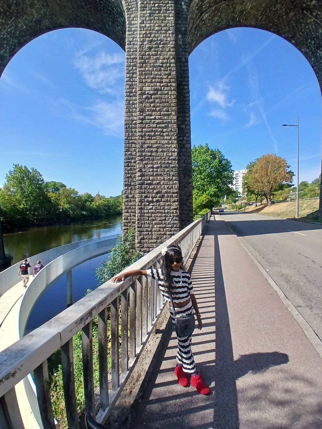 Photo #14152750
