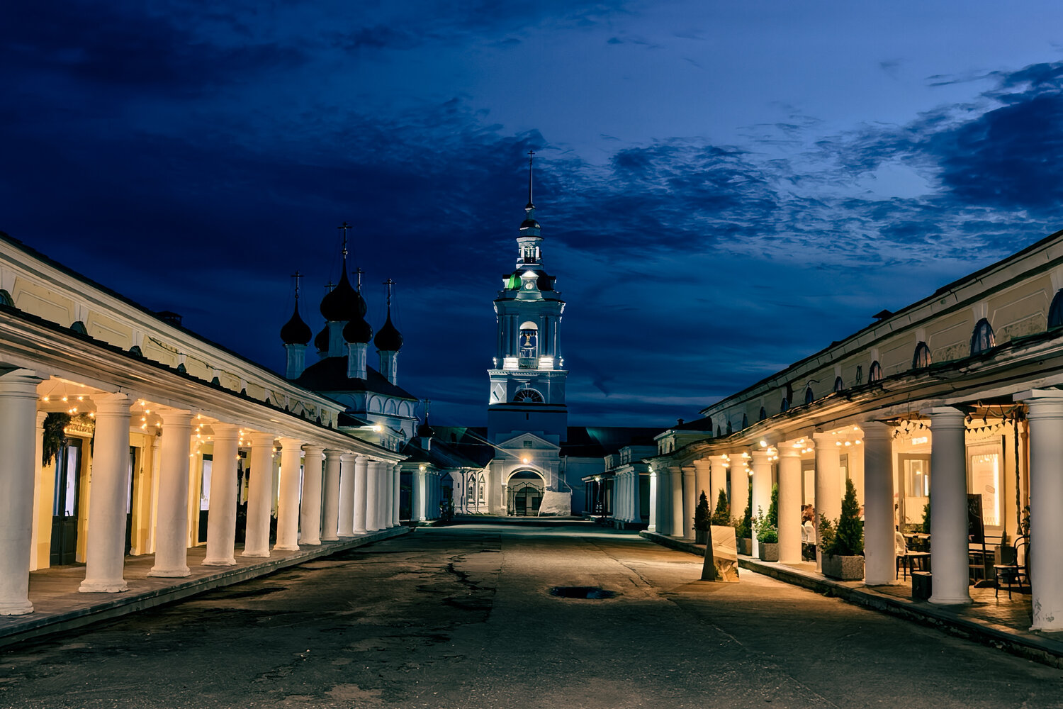 Вечер в Костроме
