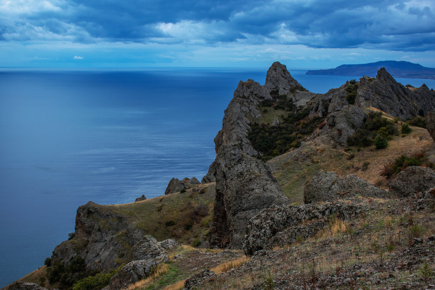 Где кончается синее море