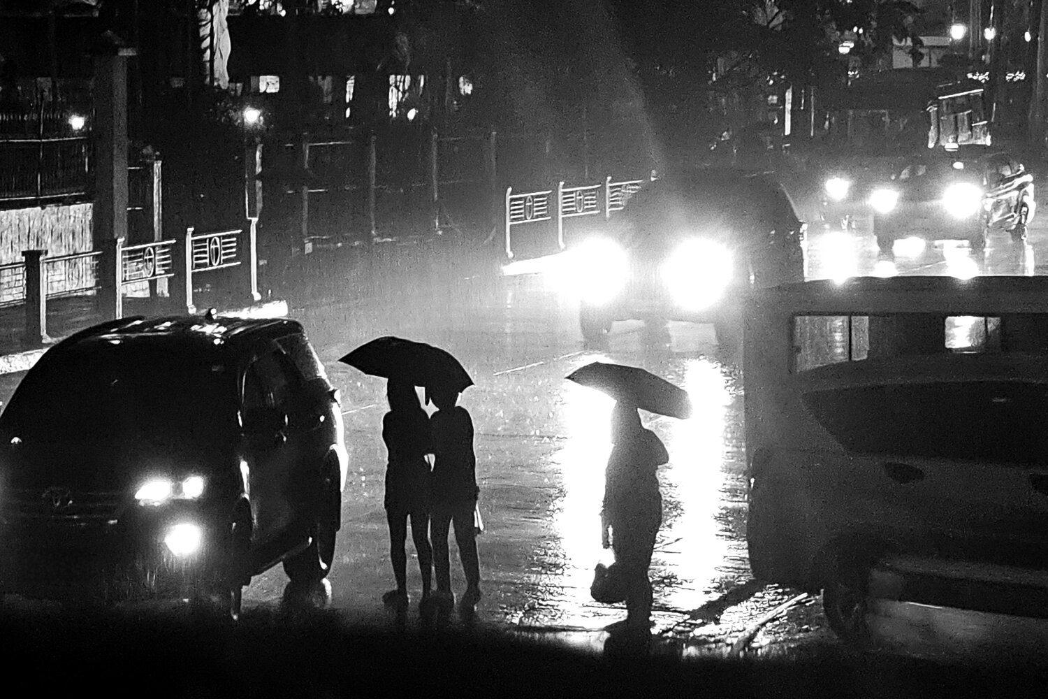 “Rainy Night, City Lights”