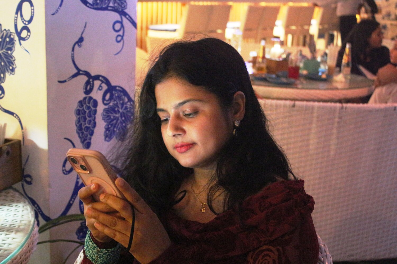 ID: My Sister Busy with Her Phone