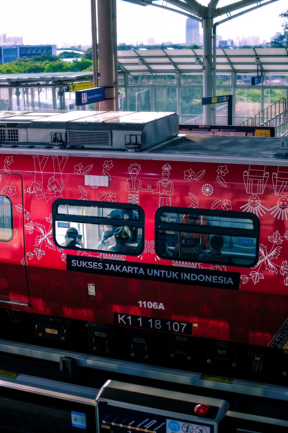 Commuting with Culture