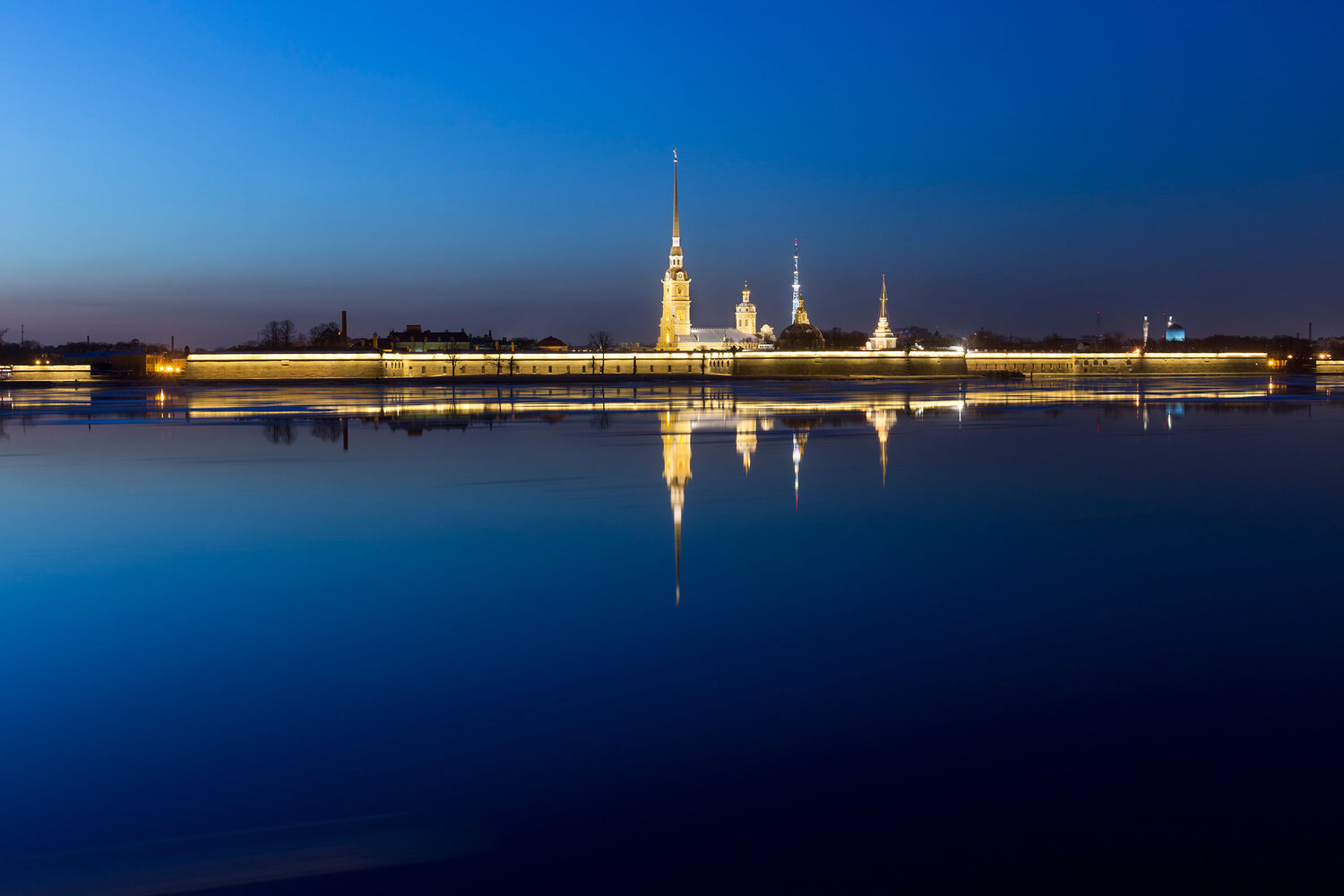 Синий вечер в Петербурге