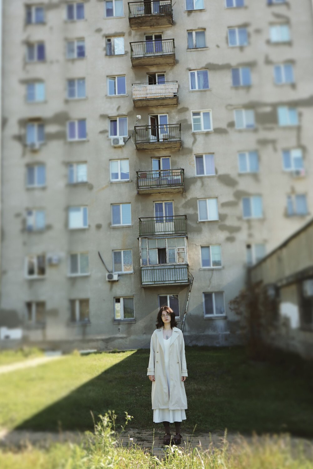 Девушка в городе.