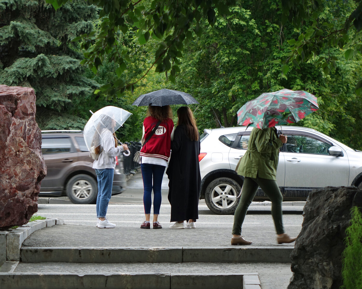 ГОРОД  ДОЖДЕЙ…