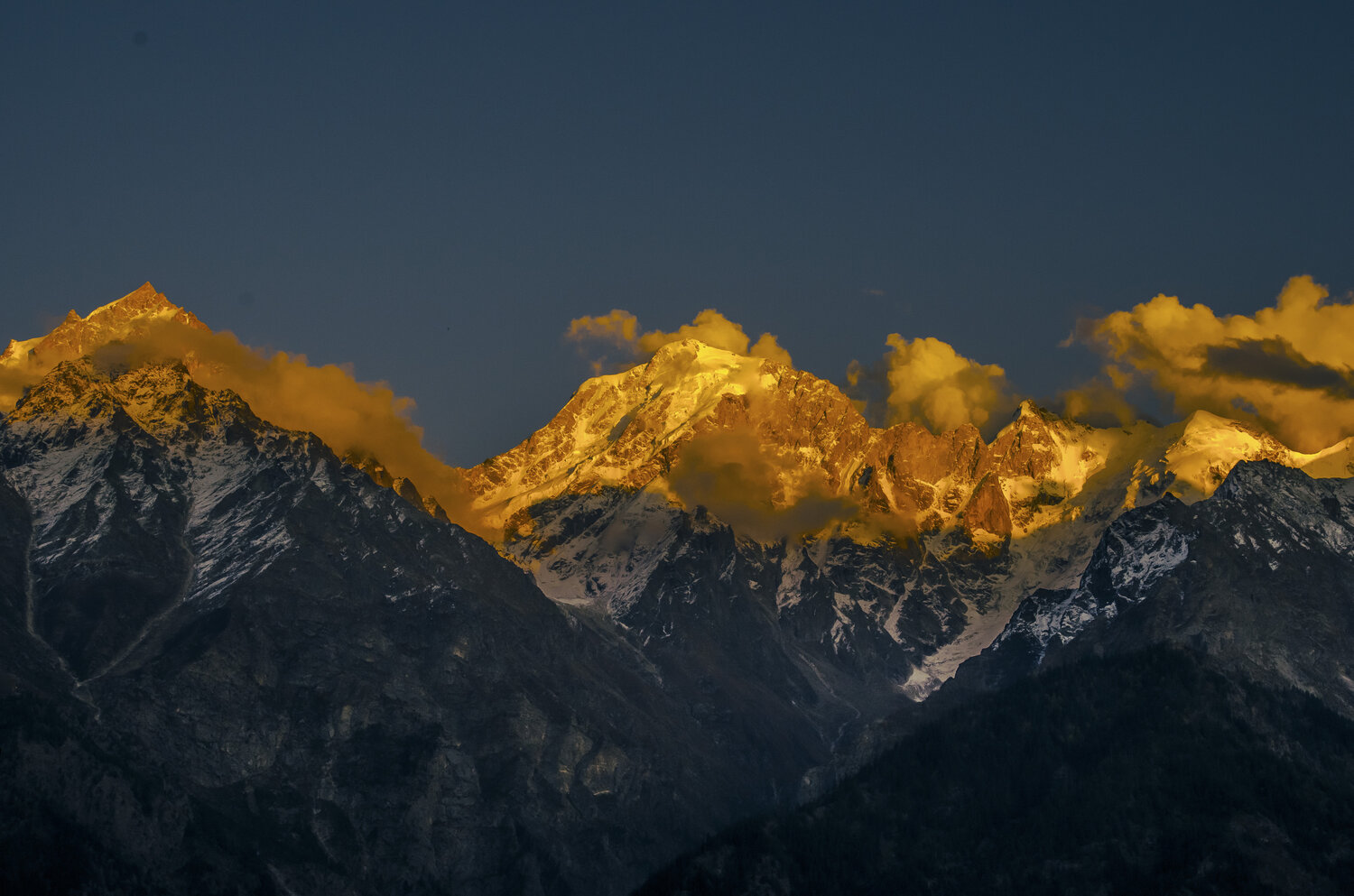 Sunrise at Kalpa
