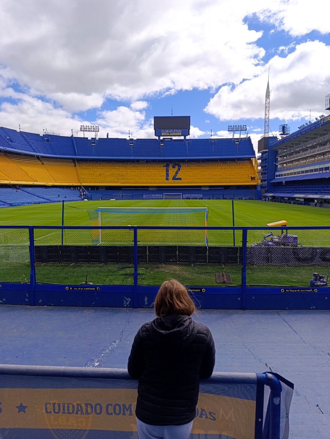 Photo #14243351