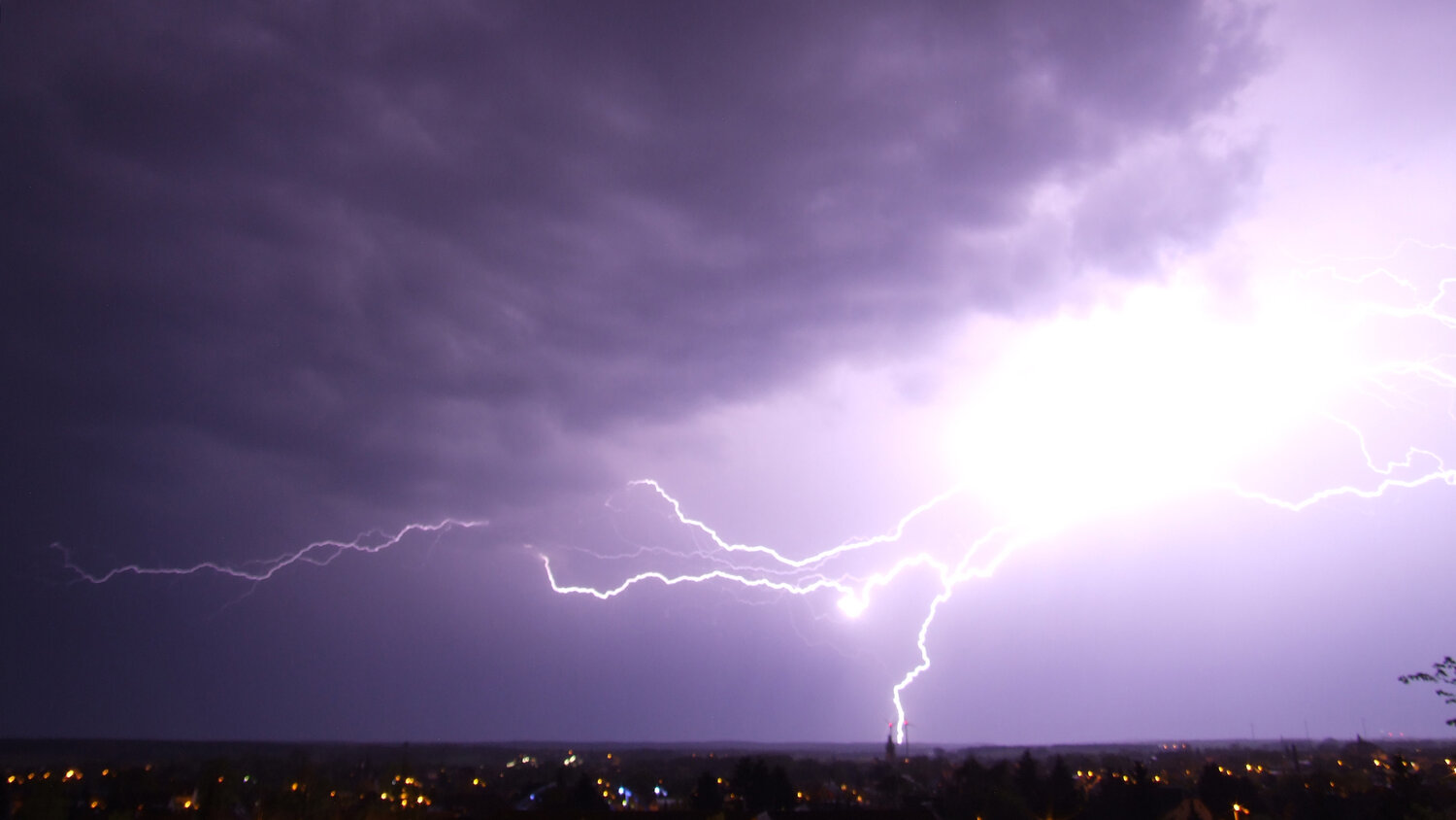 Small town - big lightning