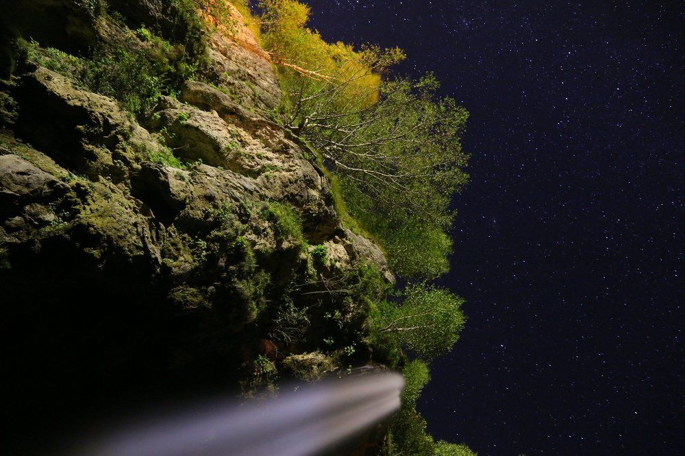 Медовые водопады ночь