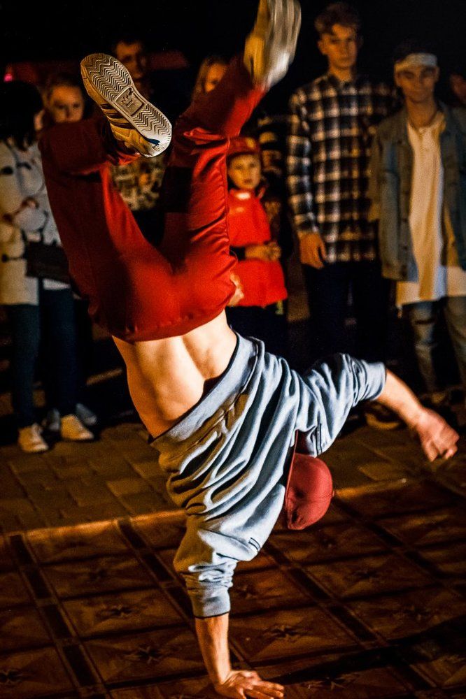 Танцы ночных улиц