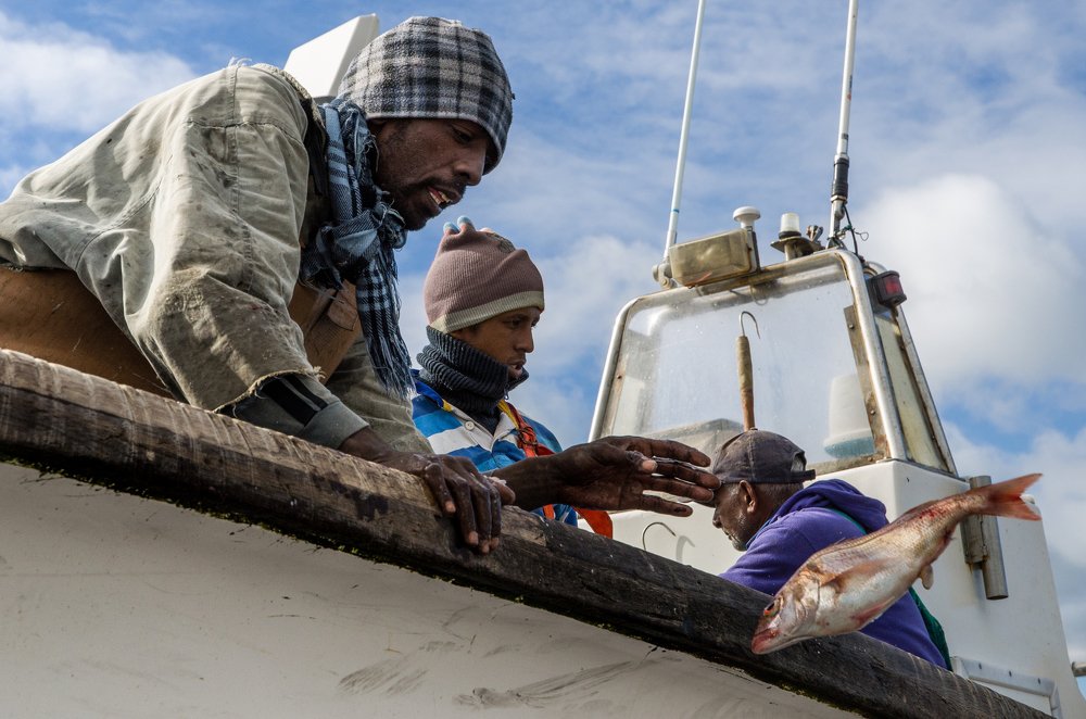 Человек и рыба