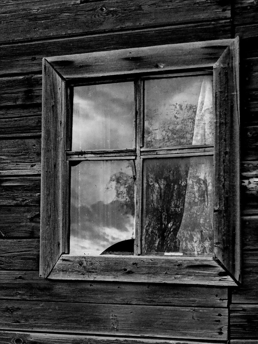 Старое окно