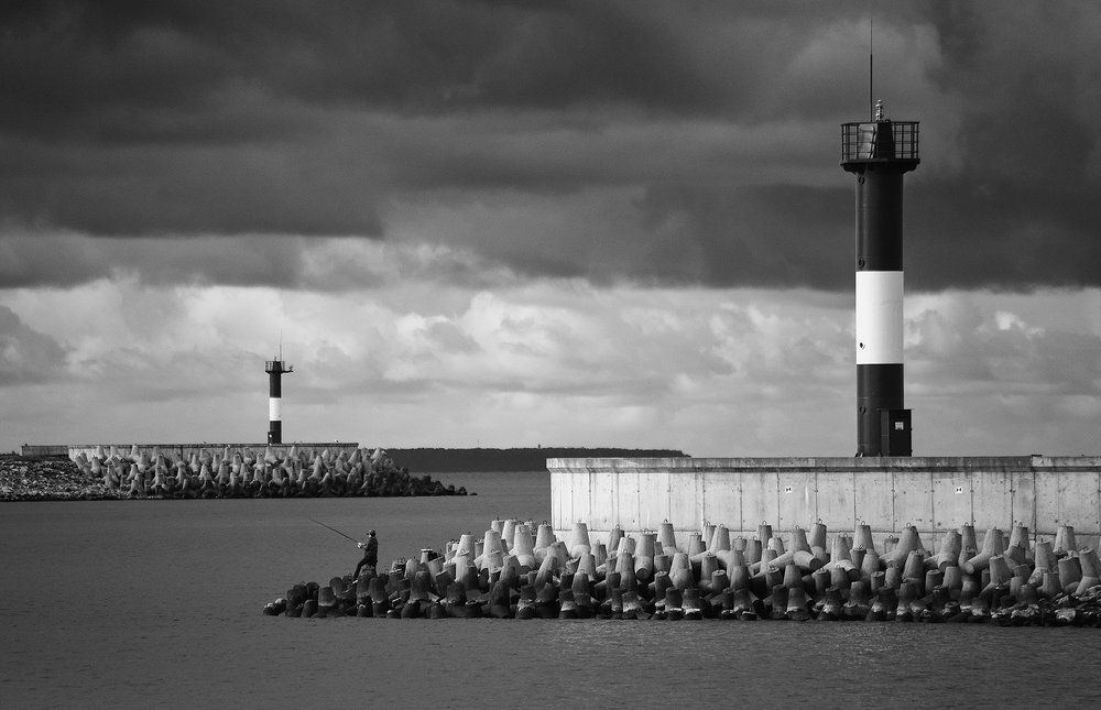 Меж маяками...