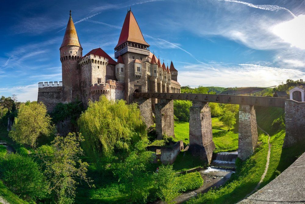 Замок Корвинов, Хунедоара, Румыния, май, 2016 -  Corvin Castle, Hunedoara, Romania, May, 2016