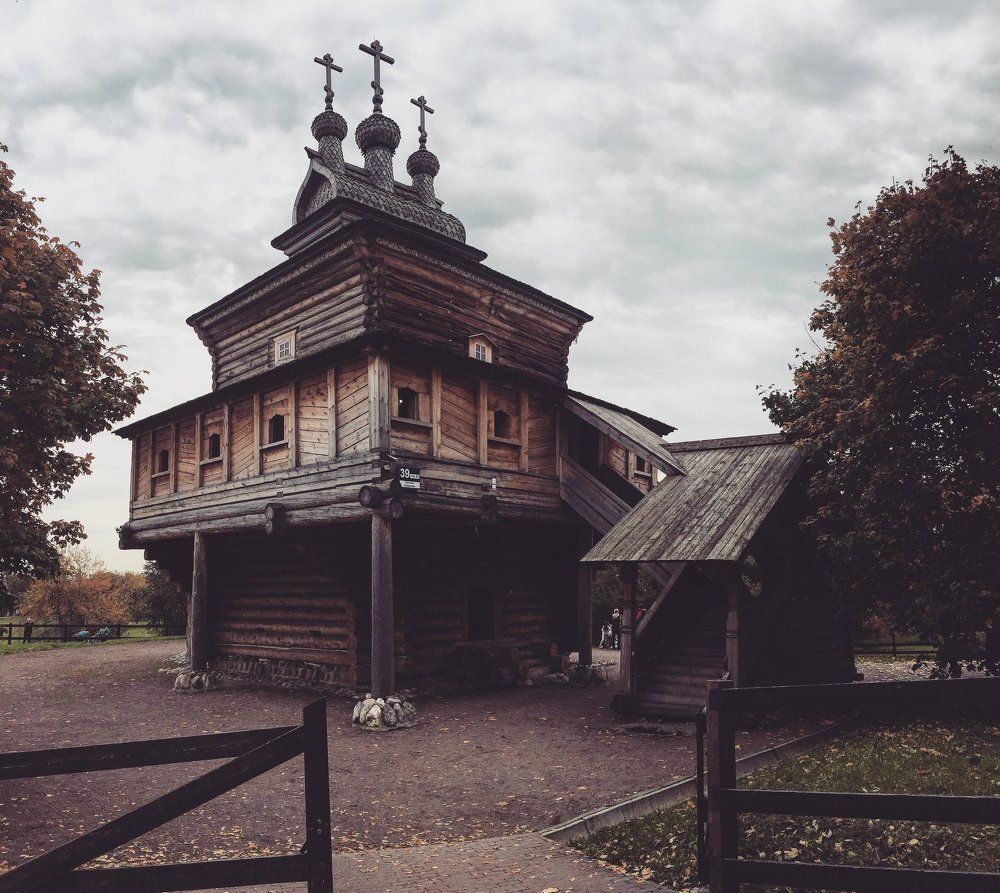 Деревянная церковь