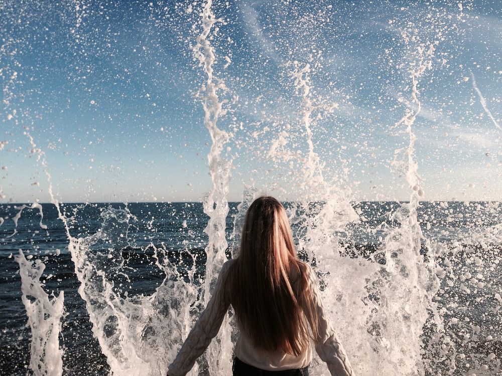 Объятия волн