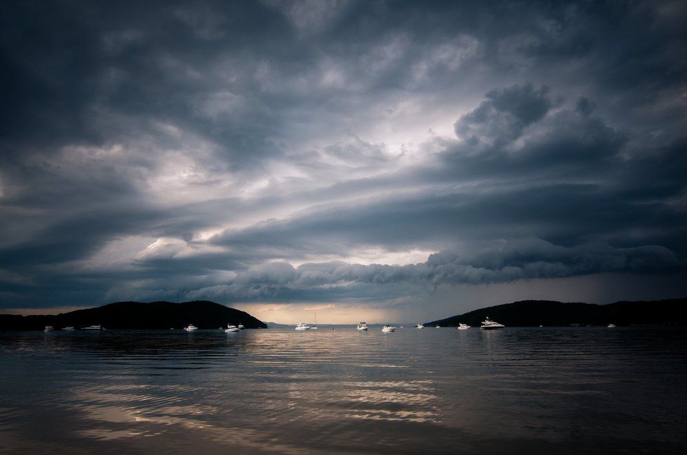 Между двух миров.