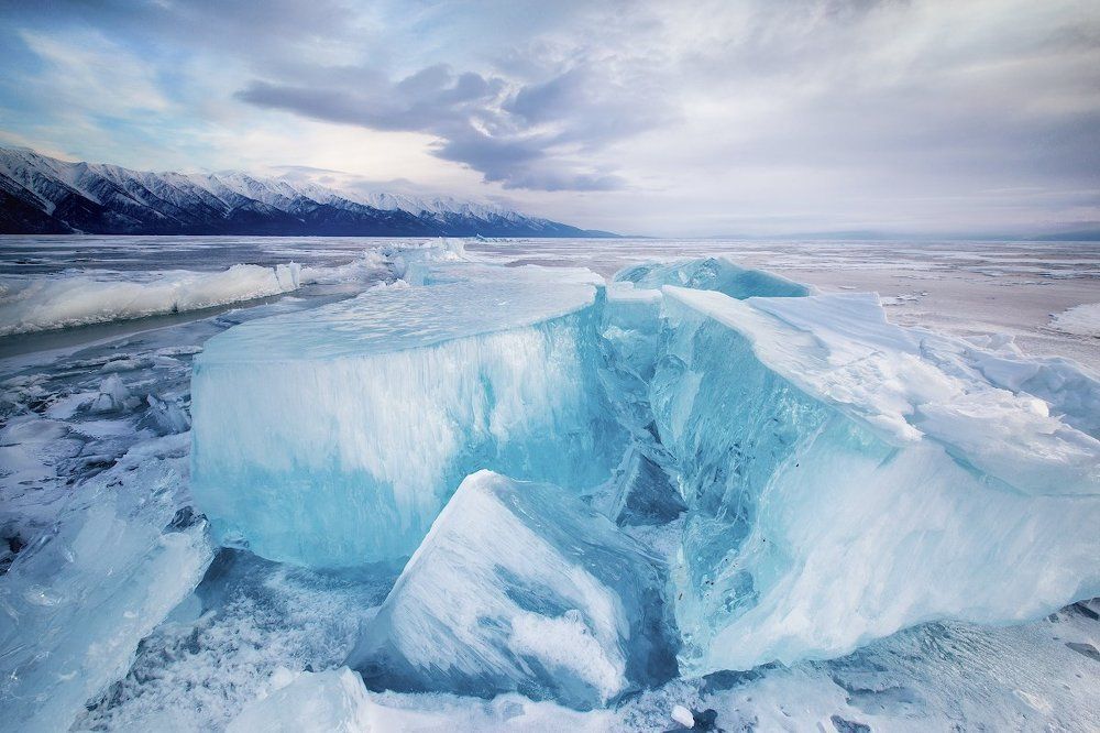 Кубы прозрачного льда
