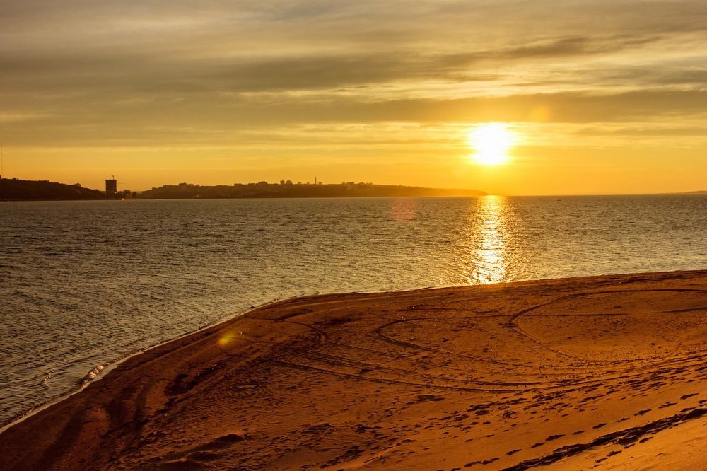 Закат на Волге