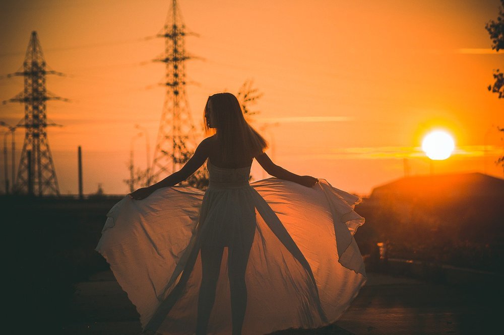 Провожаем закат балетным номером)