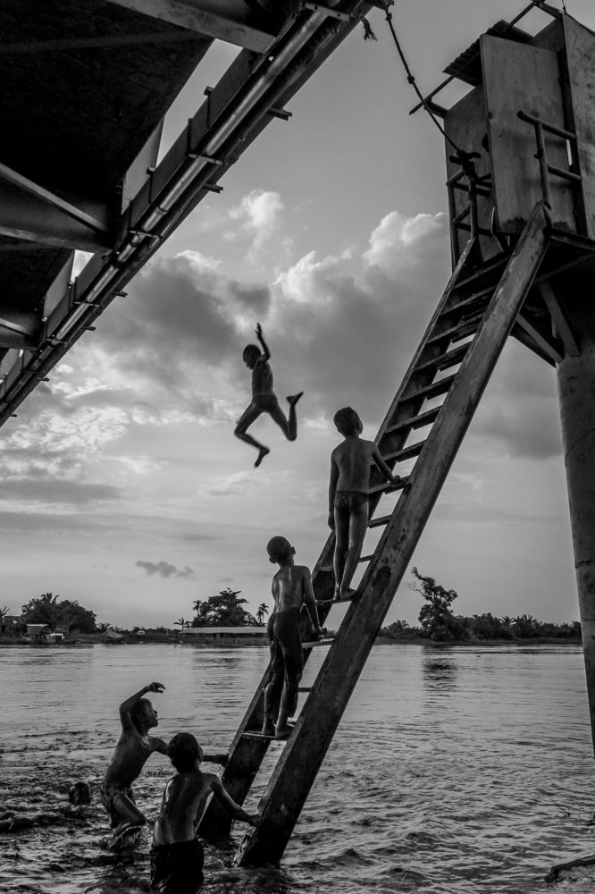 We know how to make life happy