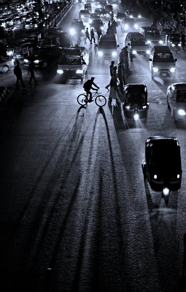 Cycling in the City Of Dhaka