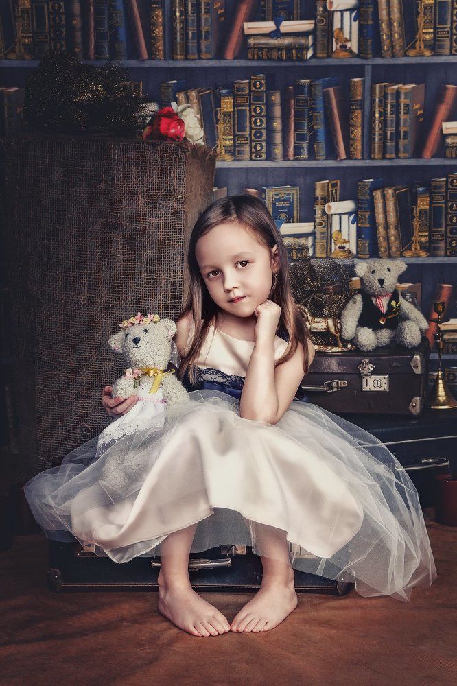 Девочка с мишкой