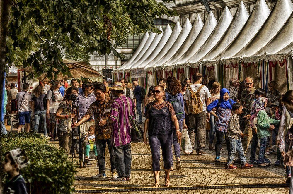 В саду Эрмитаж