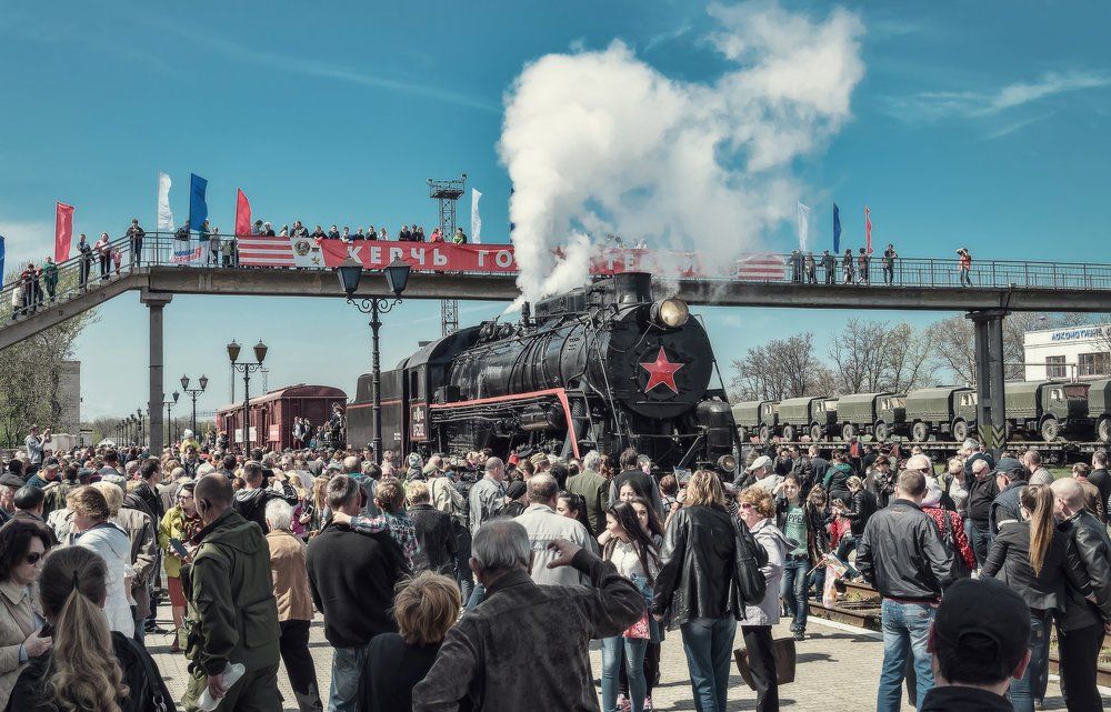 В день 72-ой годовщины освобождения Керчи от немецко-фашистских захватчиков.