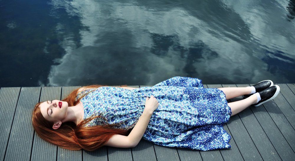 А небо хочет упасть.