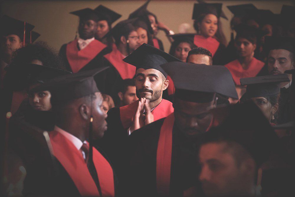 Получил диплом......