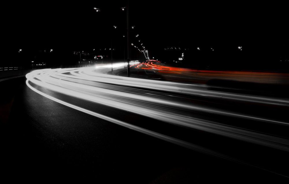 Время не остановить.