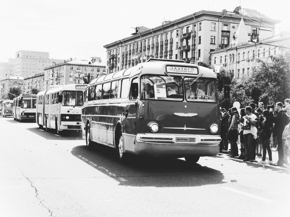 парад ретро автоусов