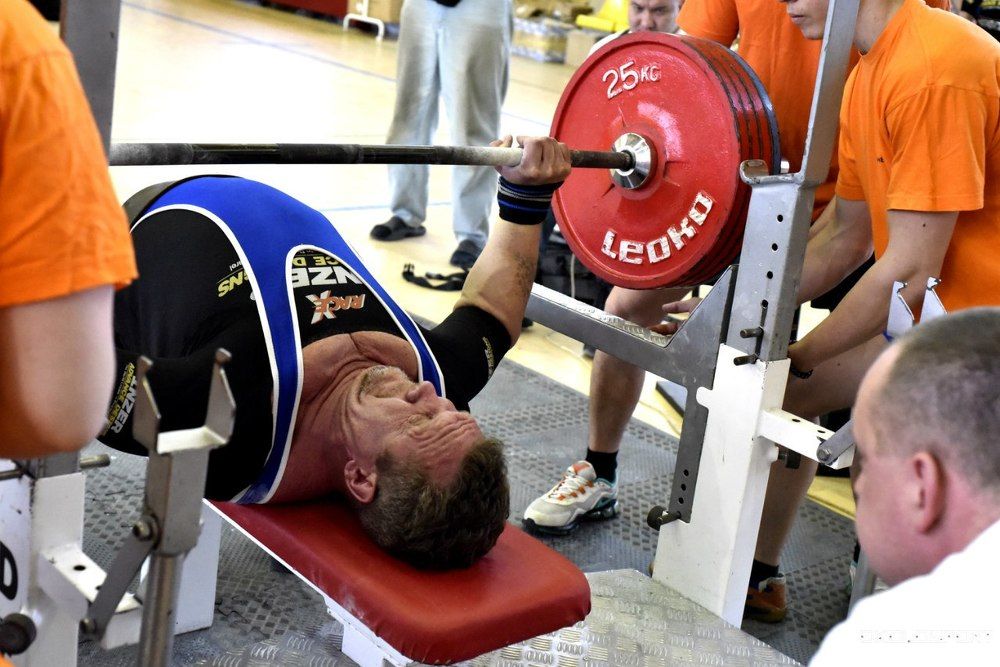 Максимальное напряжение