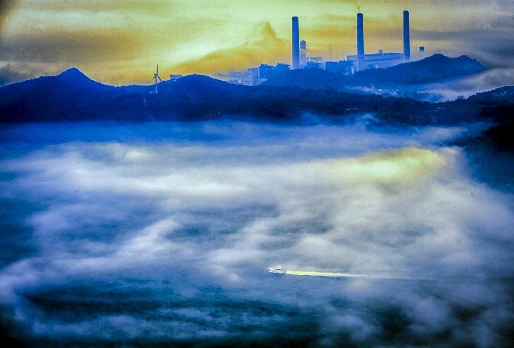 heavenly clouds on a foggy day (Hong Kong)