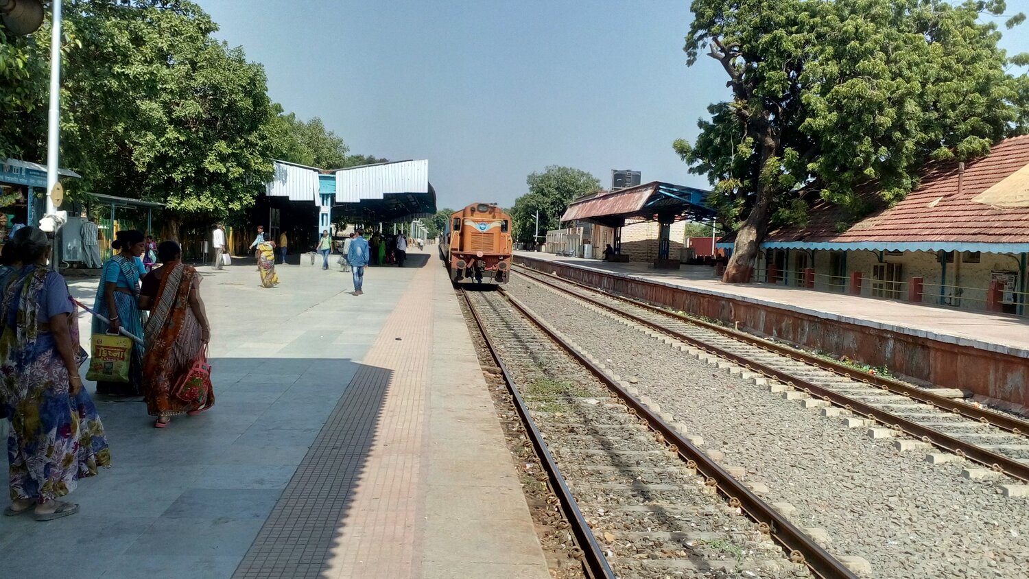 train come atnstation