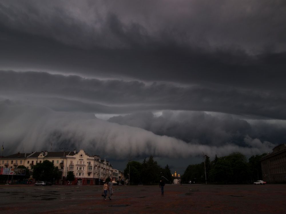 Небо разгневалось...