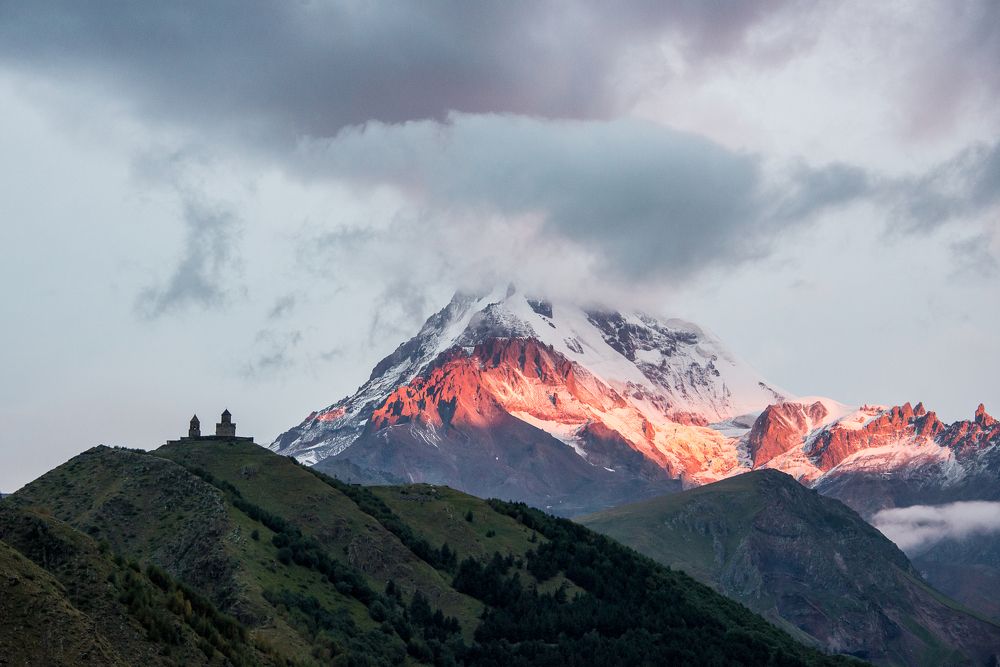 Казбек на рассвете