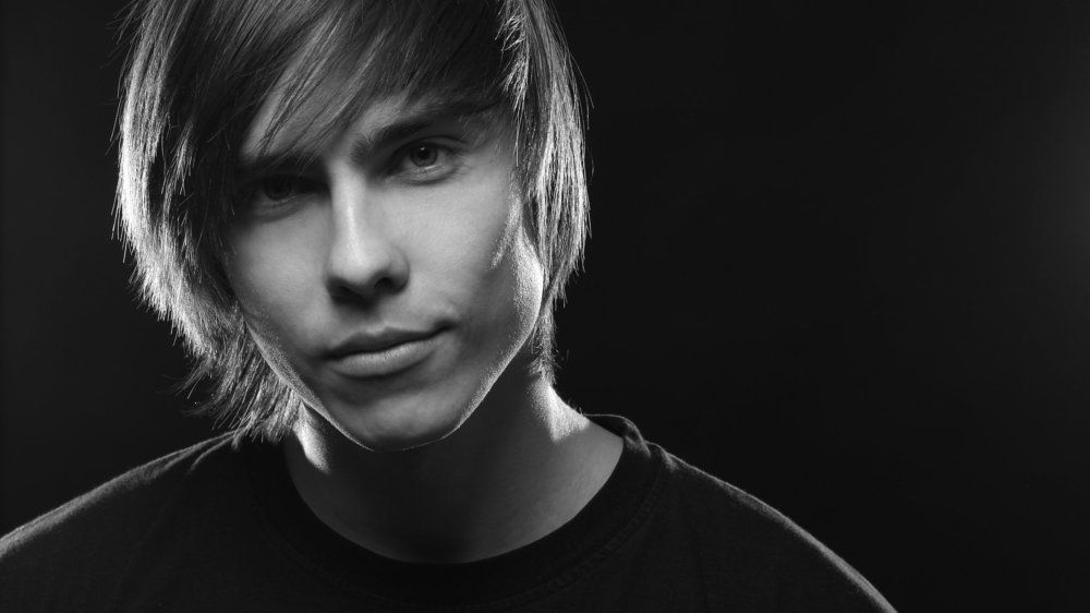 Я черно белый