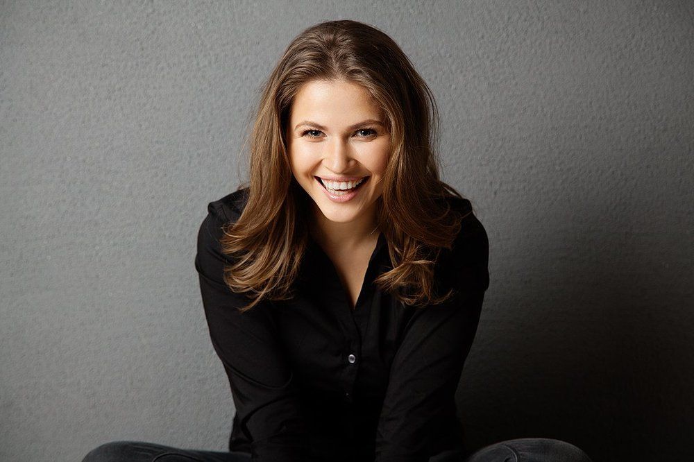 Юля Топольницкая