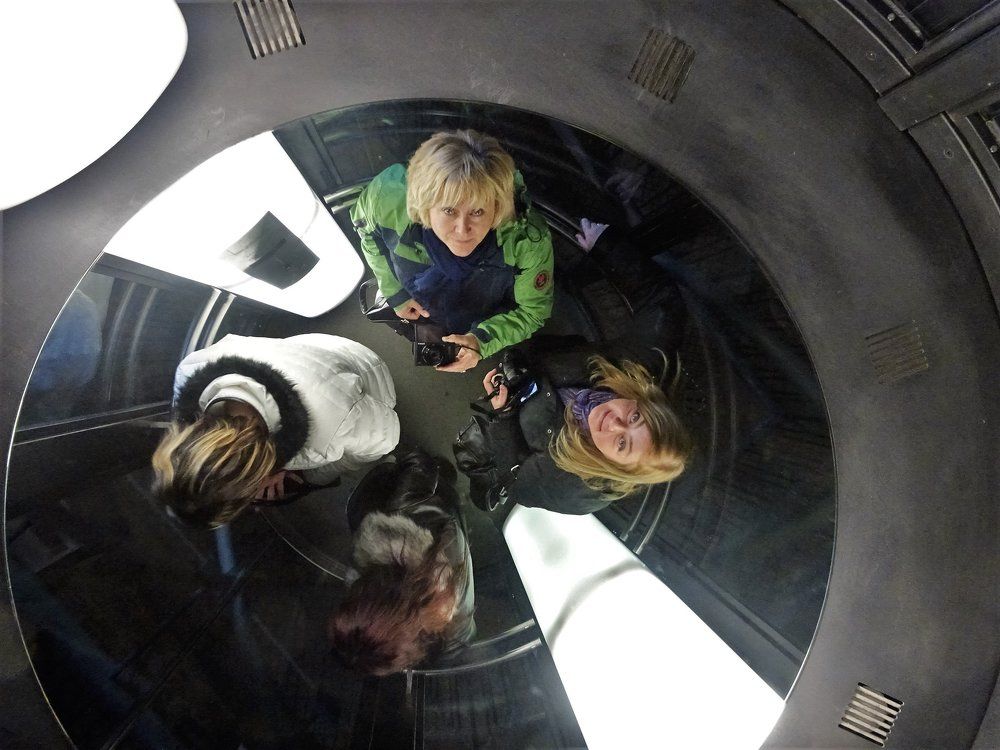 Почти в космическом корабле