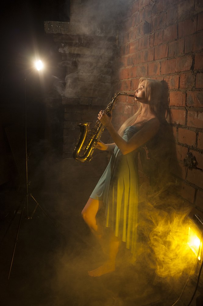 В джазе только девушки