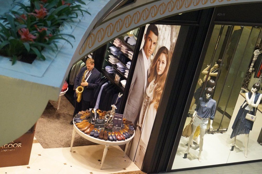 одинокий саксофон