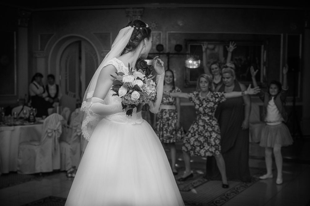 В ожидании его.