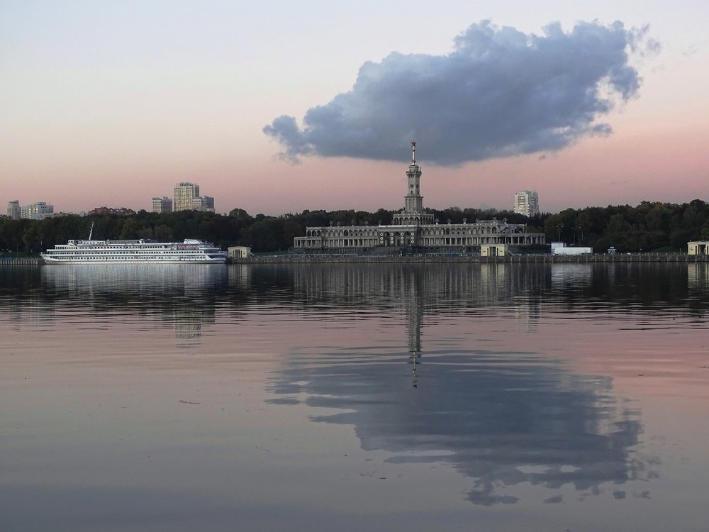Напротив Северного порта. Москва.