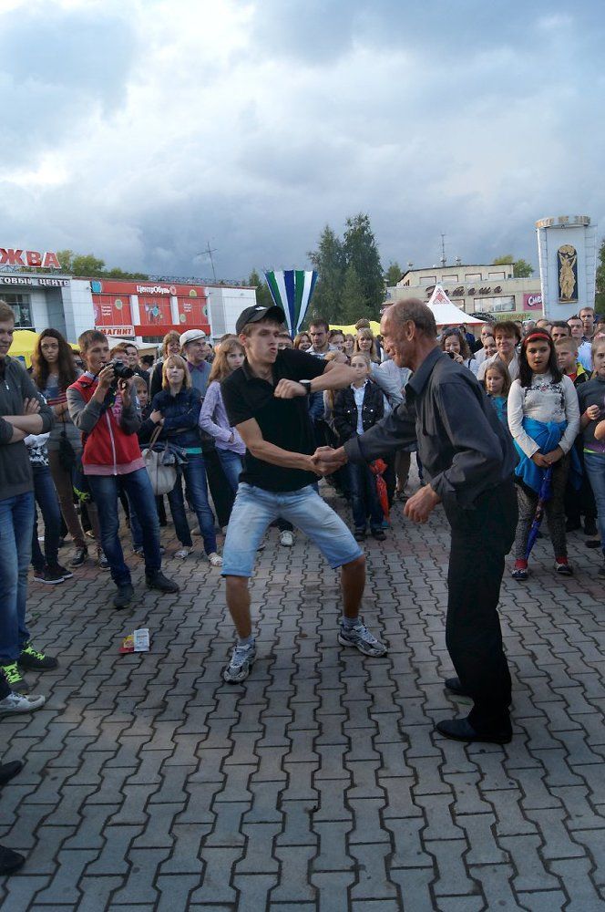 танцуй пока молодой, мальчик